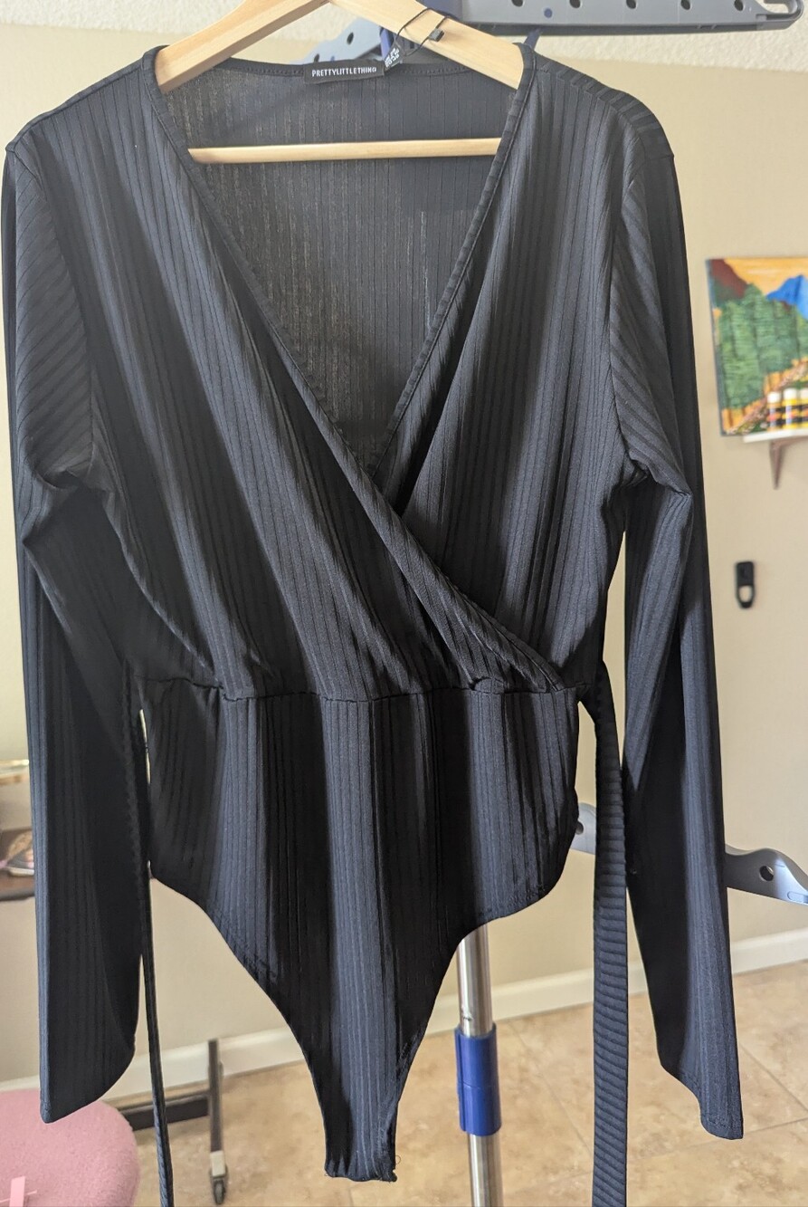 NWT PrettyLittleThing Black Ribbed Bodysuit - Picture 4 of 9